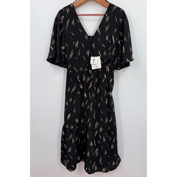 Very J Medium Dress Black Printed Smocked Midi Relaxed Flutter Short Sleeve NEW - Picture 1 of 9